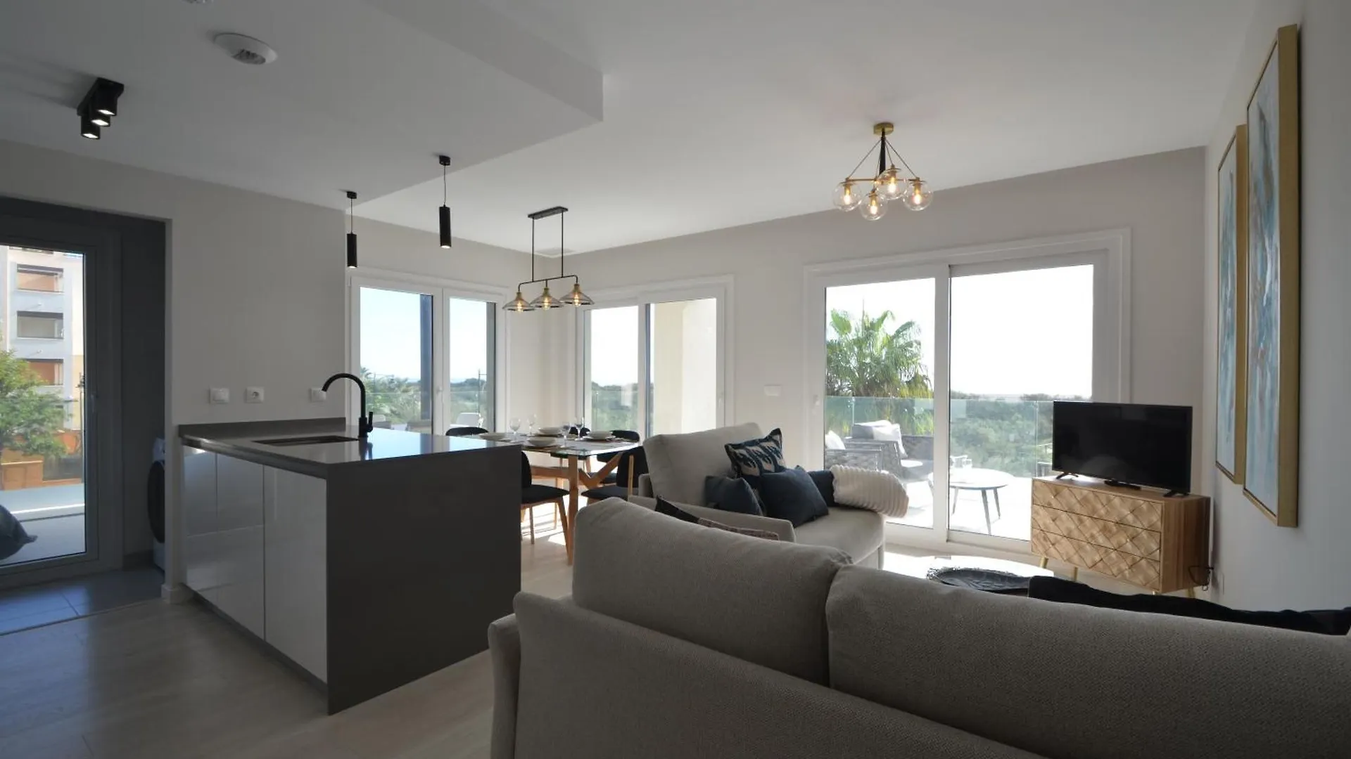 Los Camaleones Excellent & Solmares location